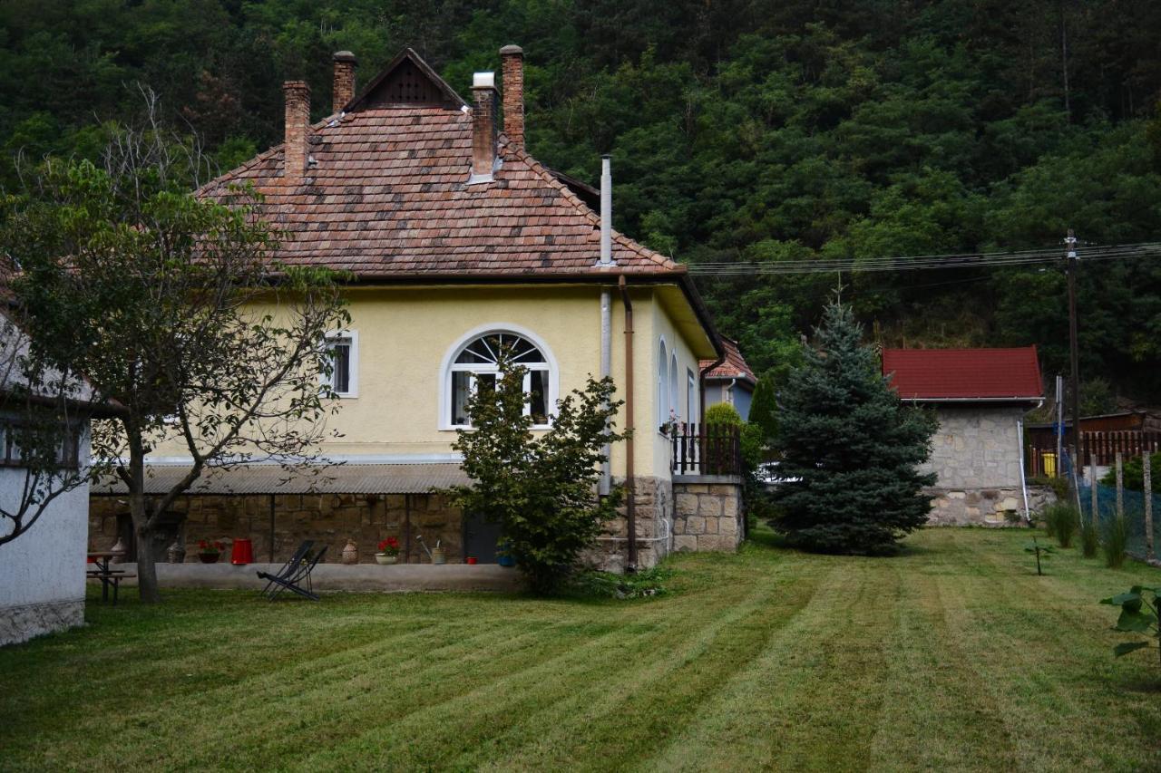 Halhaza Erdeszlak Apartman Sirok Zewnętrze zdjęcie